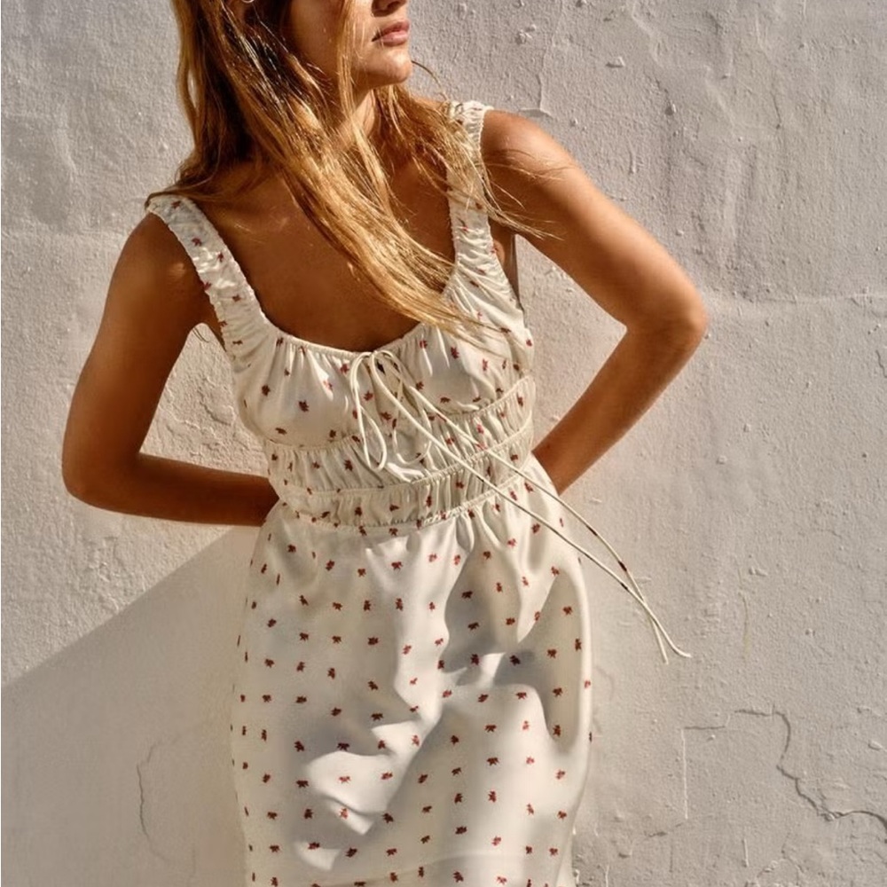 Zara Chic Cream Dress with Red Floral Accents satin floral